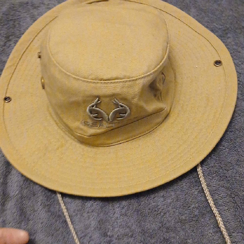 Realtree Tan Bucket Hat